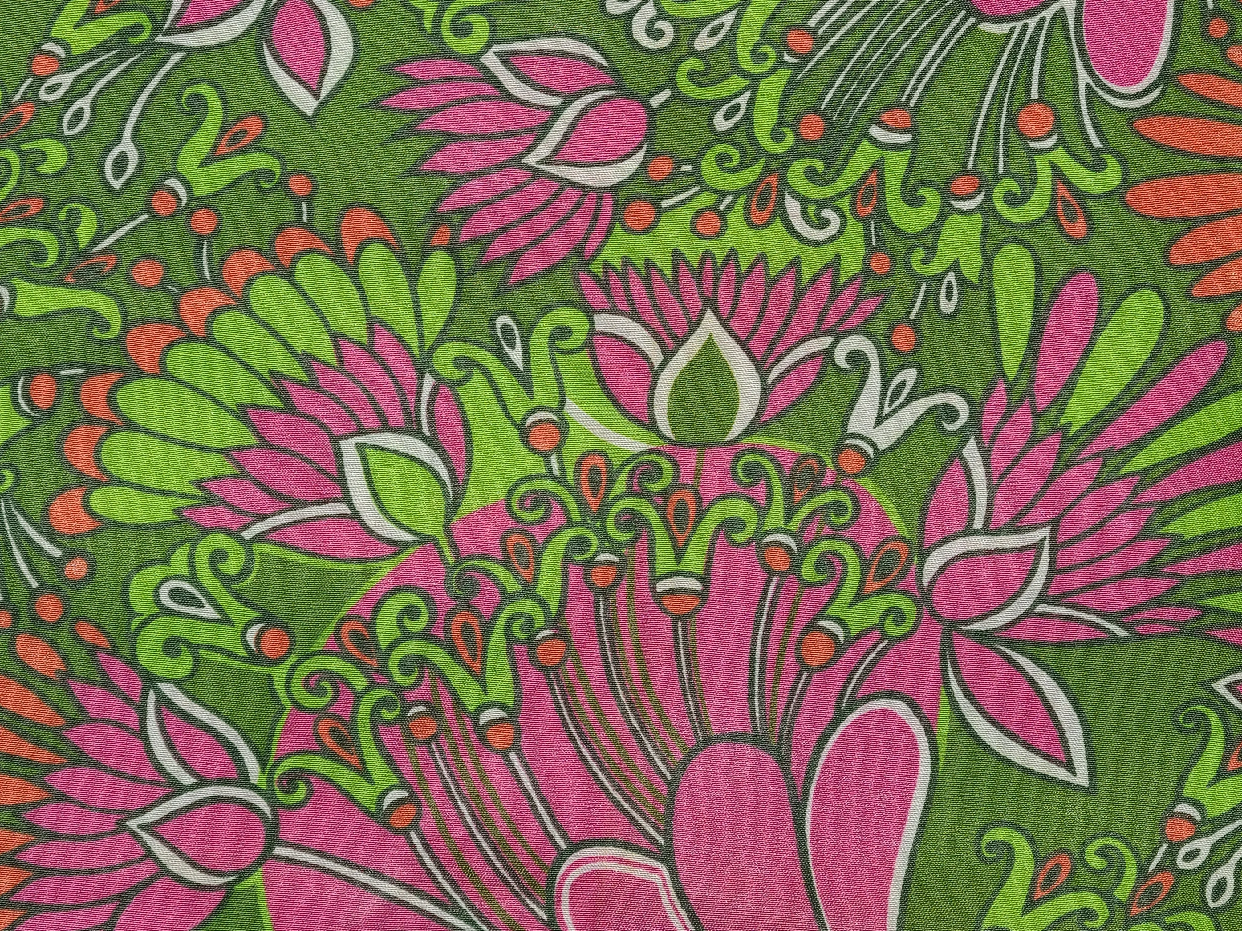 1960s 1970s Retro Fabric - Cotton - Psychedelic Floral  - Fabric Remnant - 6C180