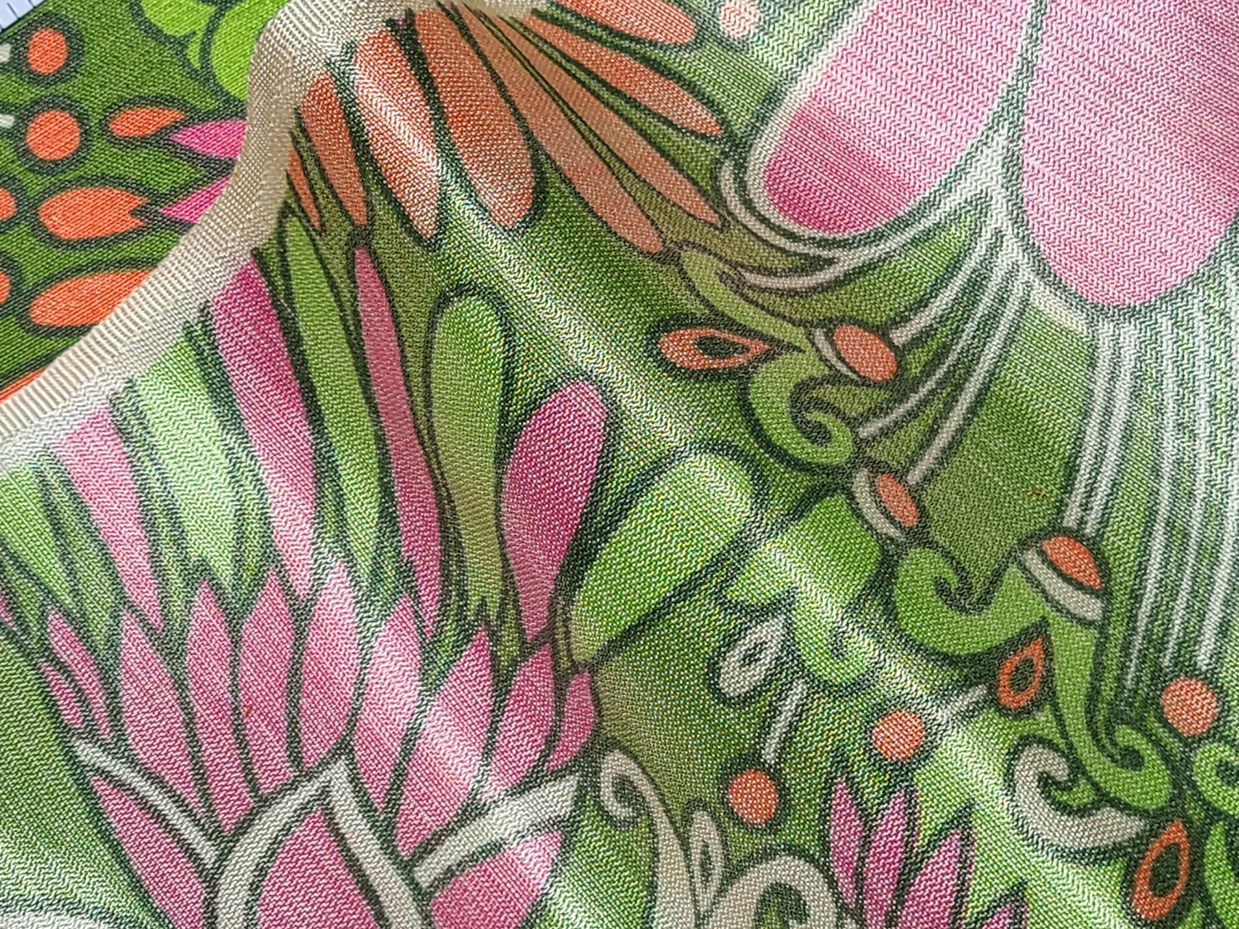 1960s 1970s Retro Fabric - Cotton - Psychedelic Floral  - Fabric Remnant - 6C180