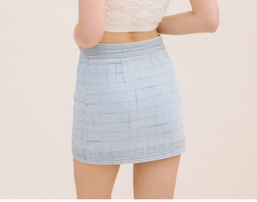 BUTTON FRONT TEXTURED DENIM SKIRT