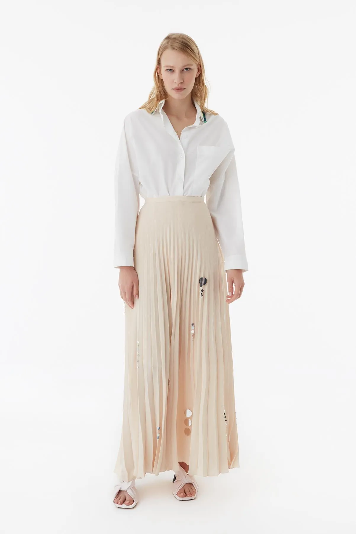 Exquise Sequin Embroidered Detailed Pleated Maxi Skirt Beige