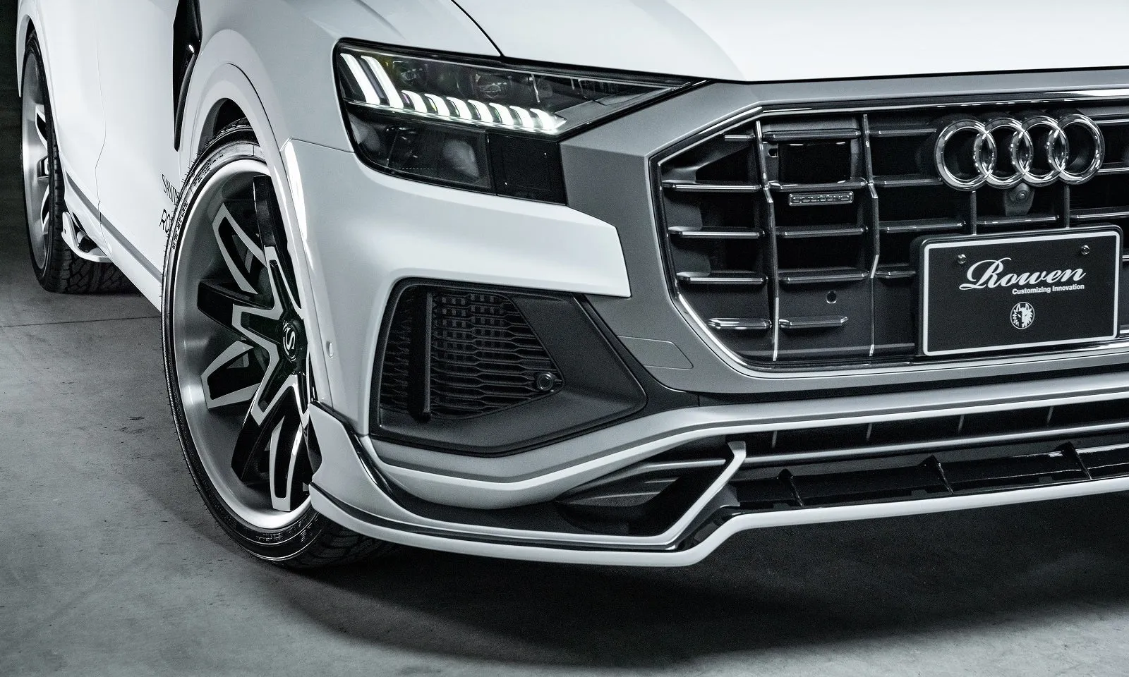 Rowen Aero Body Kit for Audi Q8 S-Line 55TSFI Quattro