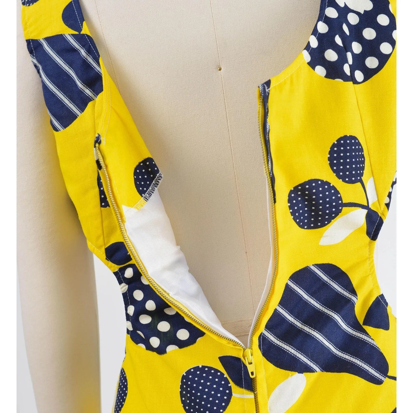 Vintage 60s Mod Yellow Fruit Print Cotton A-line Dress with Midriff Waist Cut Outs size XS S